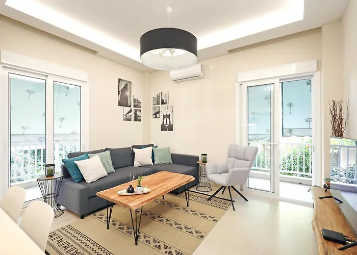 Jade Residence - Greecing